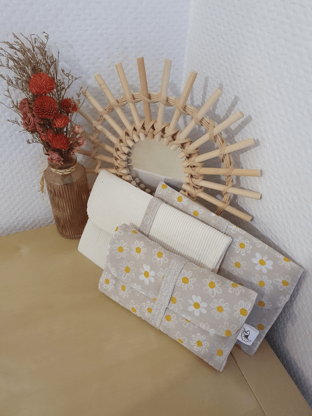 Jeannette Velours beige intérieur Marguerites
