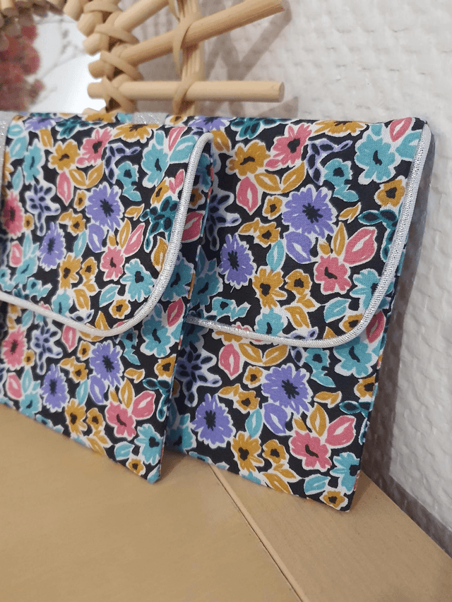 Jeannette ''Bernie'' turquoise avec passepoil