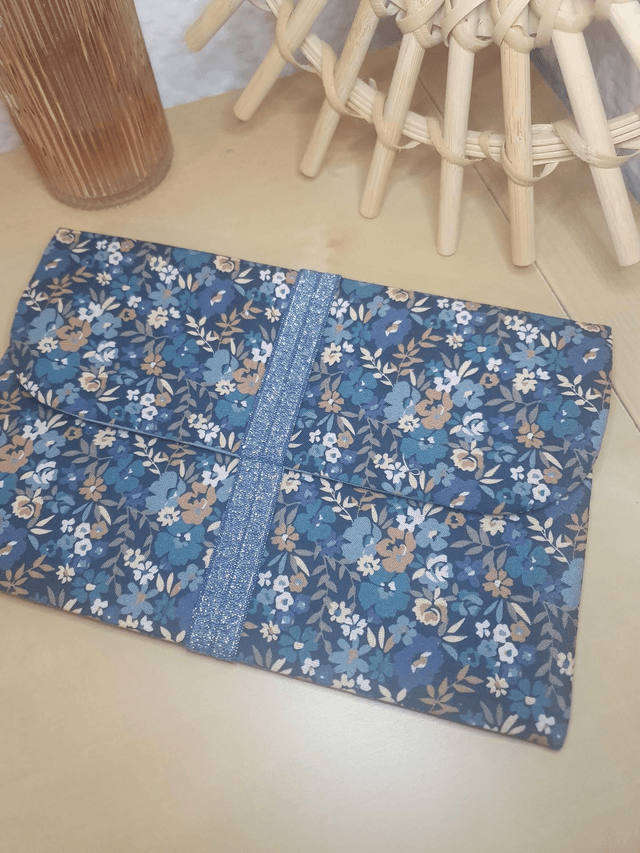 Jeannette &#039;&#039;Fleurs bleues&#039;&#039;